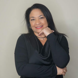 Meet your Posher, Yinet